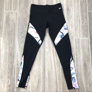 VS PINK // Black & Marble Print Leggings